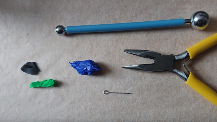 Create a flower charm - Assemble the items required