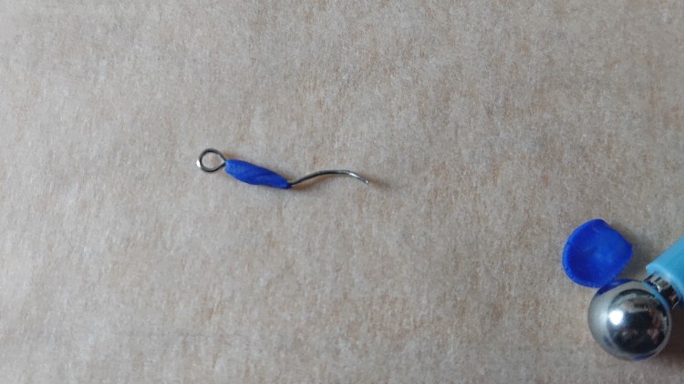 Create a flower charm - Wrap that finding